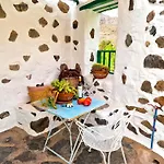 Histórica Casa Con Vistas Al Jardín De Cactus Y Montañas Сasa de vacaciones