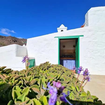 Histórica Casa Con Vistas Al Jardín De Cactus Y Montañas